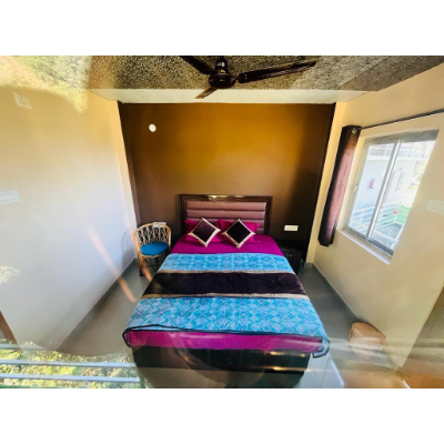 Blissful Mountain Homestay - Deluxe Riverfront Suite